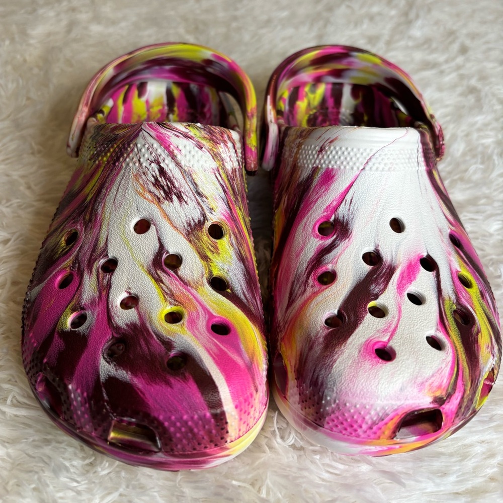 Brand New Crocs Classic Clogs, Marble print, Multicolor Tie Dye Swirl Clogs